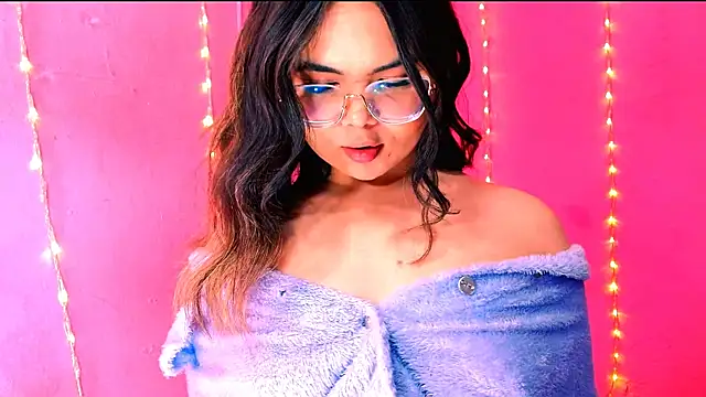 Snapshot of alaiia_rosse chatting on December 20, 2025, 5:14 am alaiia rosse online show from December 20, 2025, 5:14 am