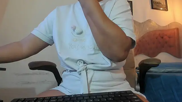 SHARICK GRECO online show from April 18, 2026, 12:53 pm