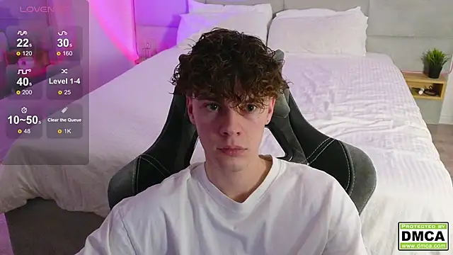 cute thomas online show from December 2, 2024, 8:33 pm