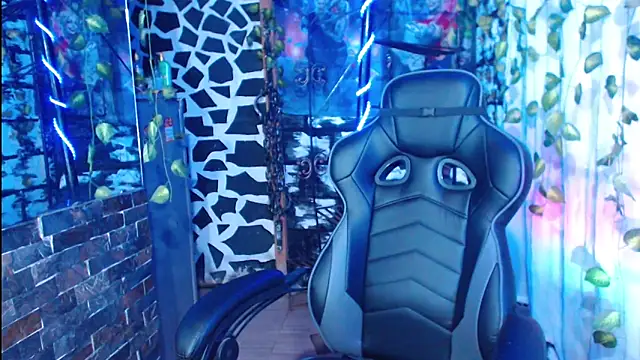 kissingdevil online show from January 19, 2025, 5:05 am