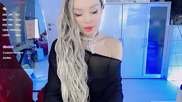 Snapshot of WhiteBunny chatting on December 24, 2024, 7:17 am WhiteBunny online show from December 24, 2024, 7:17 am