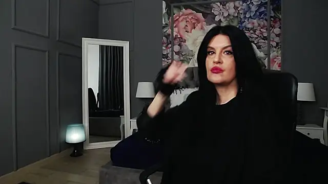 DomMelissaW online show from February 7, 2025, 9:26 pm