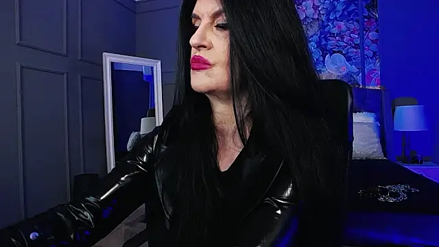 Snapshot of DomMelissaW chatting on March 17, 2026, 10:13 pm DomMelissaW online show from March 17, 2026, 10:13 pm