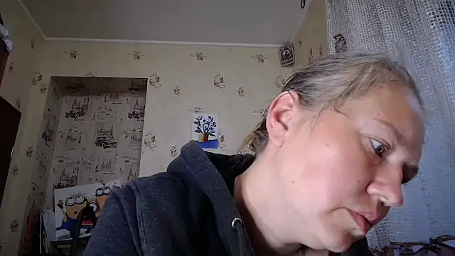 Snapshot of dream_alexa chatting on May 30, 2026, 1:57 am dream alexa online show from May 30, 2026, 1:57 am
