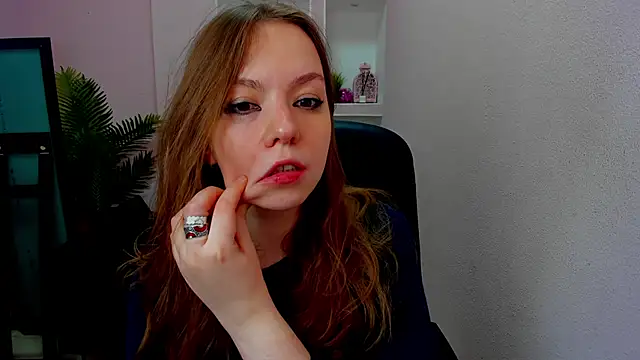 Persephoni online show from November 13, 2025, 10:36 am