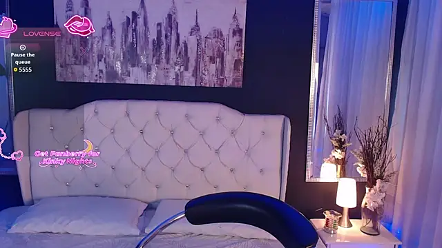 LiaVillalobos online show from November 29, 2025, 3:04 pm