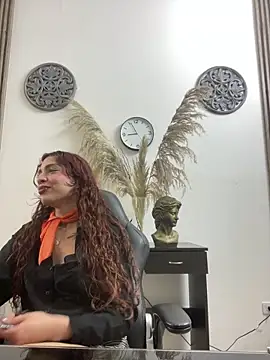 LiaVillalobos online show from April 23, 2026, 1:57 pm