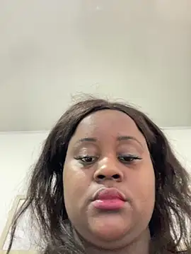 Snapshot of sharik-browns chatting on June 15, 2026, 5:59 pm sharik-browns online show from June 15, 2026, 5:59 pm