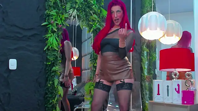 Snapshot of AllissaBrowm chatting on February 5, 2026, 5:17 pm AllissaBrowm online show from February 5, 2026, 5:17 pm