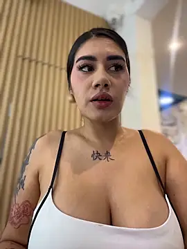 clarachanelricek online show from December 19, 2025, 8:49 pm