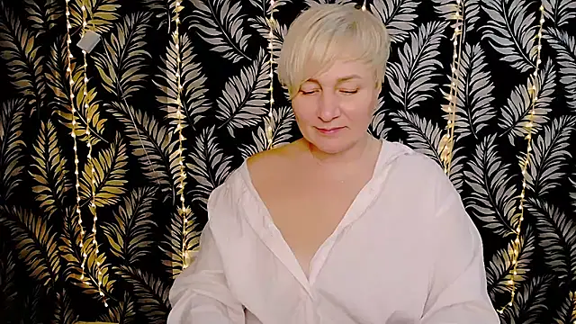 Olivia playful online show from February 6, 2025, 6:24 pm