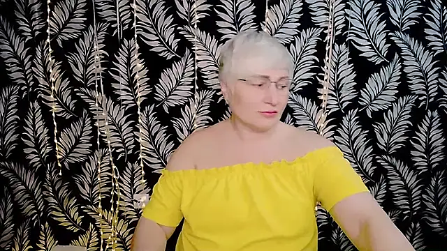 Olivia playful online show from April 19, 2026, 10:25 am