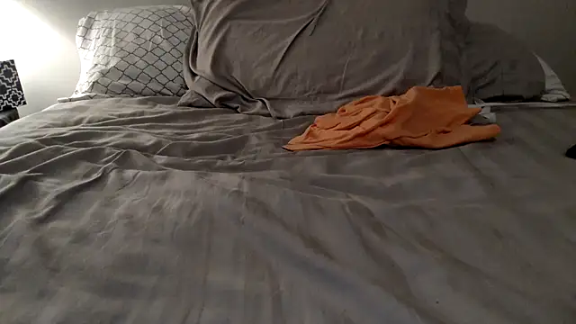 crisgrey222 online show from December 20, 2024, 7:22 am