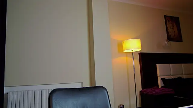 Friend12321 online show from March 20, 2025, 10:40 pm