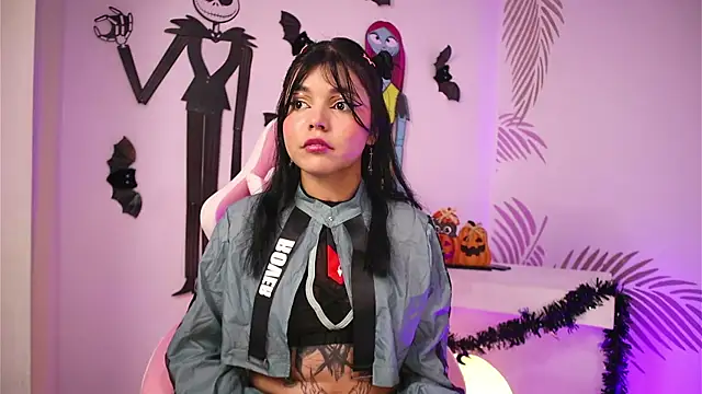 dianebleu online show from October 22, 2025, 3:51 am