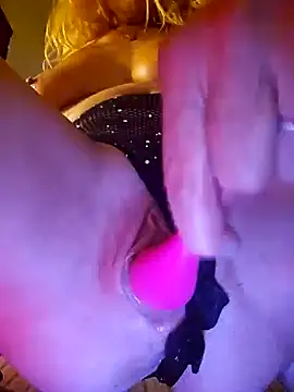 sexynini83 online show from December 27, 2024, 1:00 am