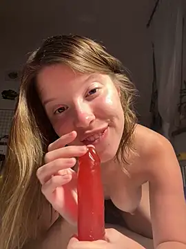 kimczii online show from March 13, 2025, 11:51 am