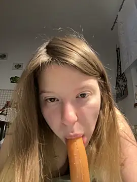 Snapshot of kimczii chatting on May 28, 2026, 6:21 am kimczii online show from May 28, 2026, 6:21 am