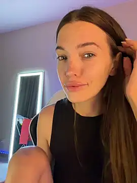 Snapshot of julia_fly chatting on June 6, 2026, 9:25 am julia fly online show from June 6, 2026, 9:25 am