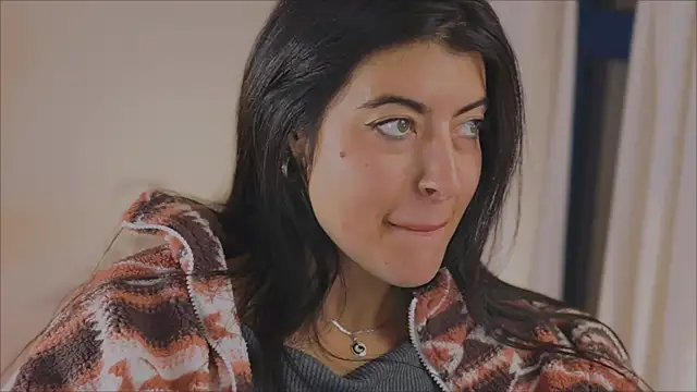 anabelcurvy online show from February 4, 2025, 6:17 pm