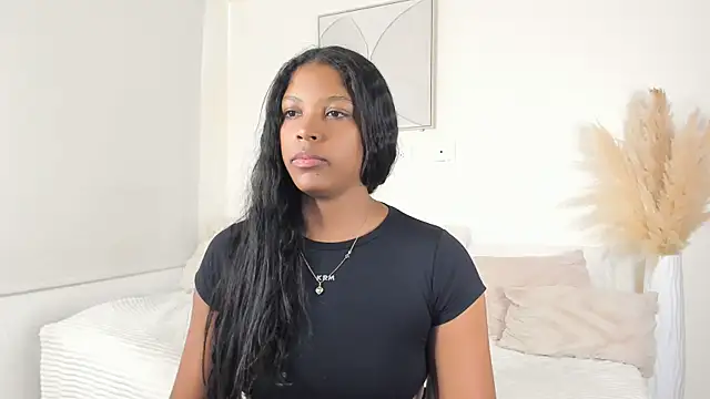 ZOEGARNER01 online show from April 11, 2026, 7:40 pm