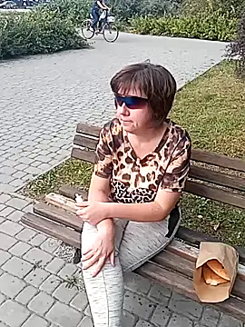 explored romantic online show from September 17, 2025, 12:07 pm