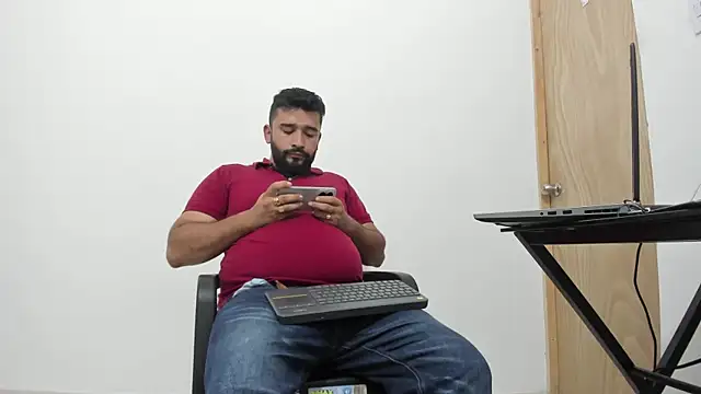 isearchcompany online show from November 2, 2025, 5:37 pm