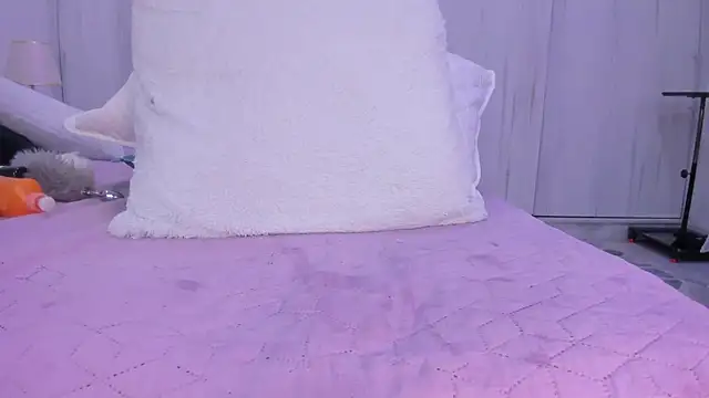 Snapshot of paola_rodriguez chatting on February 13, 2025, 10:22 pm paola rodriguez online show from February 13, 2025, 10:22 pm