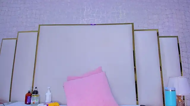 Snapshot of paola_rodriguez chatting on October 23, 2025, 12:04 pm paola rodriguez online show from October 23, 2025, 12:04 pm