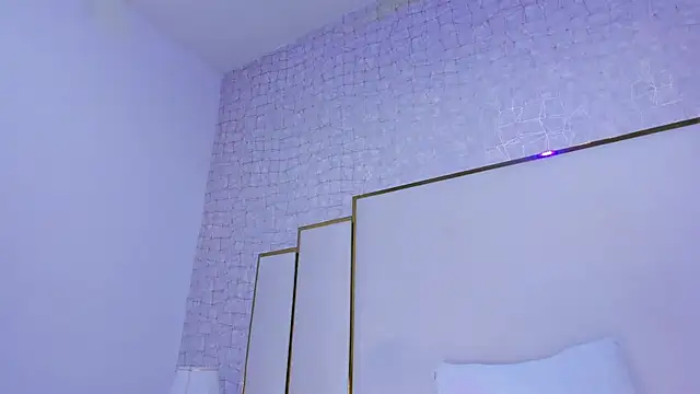 Snapshot of paola_rodriguez chatting on November 6, 2025, 11:33 am paola rodriguez online show from November 6, 2025, 11:33 am