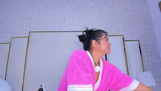 paola rodriguez online show from January 13, 2026, 11:48 am