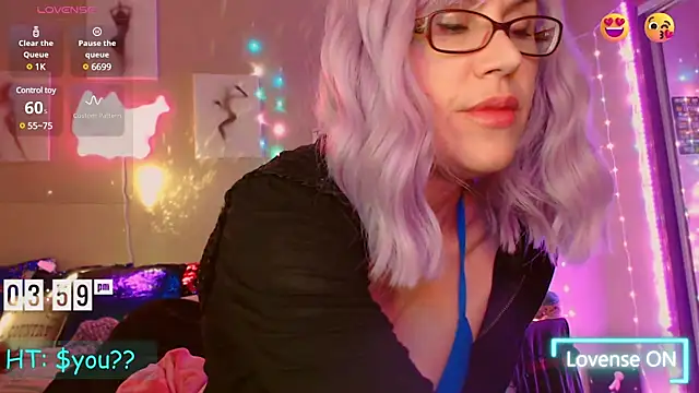 EmmaIsHere online show from February 11, 2025, 11:01 pm