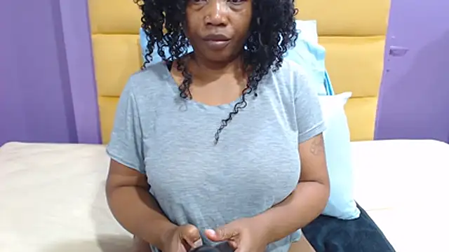 PeachAss4UU online show from March 19, 2026, 5:22 am