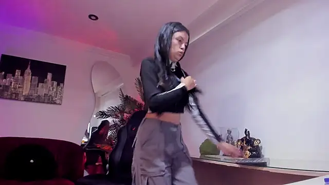 Meghan320 online show from April 9, 2026, 11:37 am