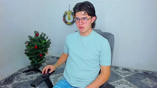 patrik 027 online show from December 23, 2024, 8:14 pm