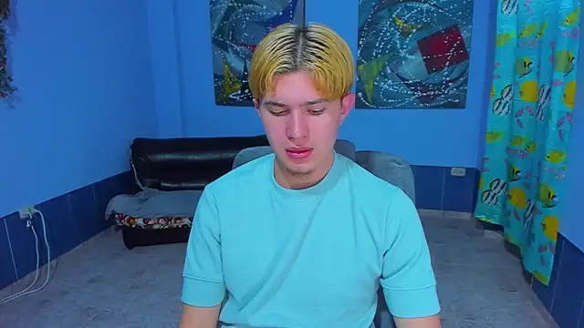 patrik 027 online show from September 18, 2025, 5:26 pm