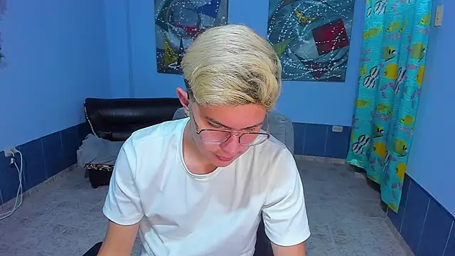 patrik 027 online show from November 24, 2025, 7:57 pm