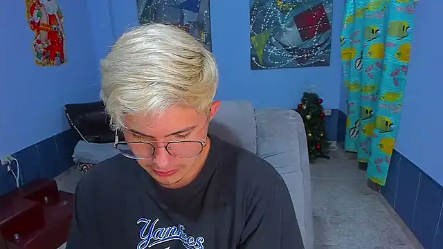 patrik 027 online show from December 18, 2025, 8:42 am