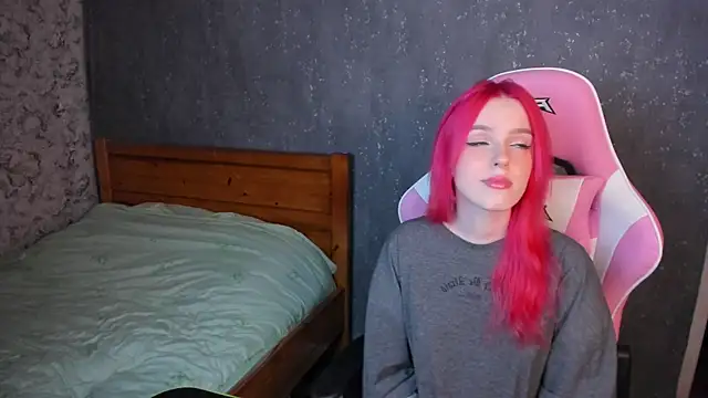 DavidAndSophie online show from December 15, 2024, 12:49 pm