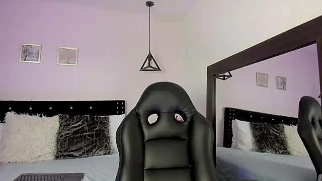 CeliWoods online show from September 24, 2025, 11:57 am