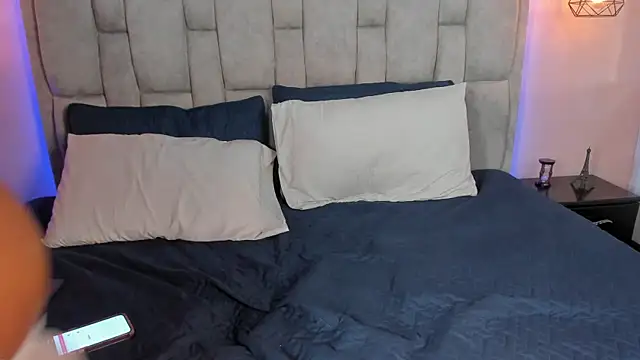 Stefhanyblow online show from November 7, 2025, 5:51 am