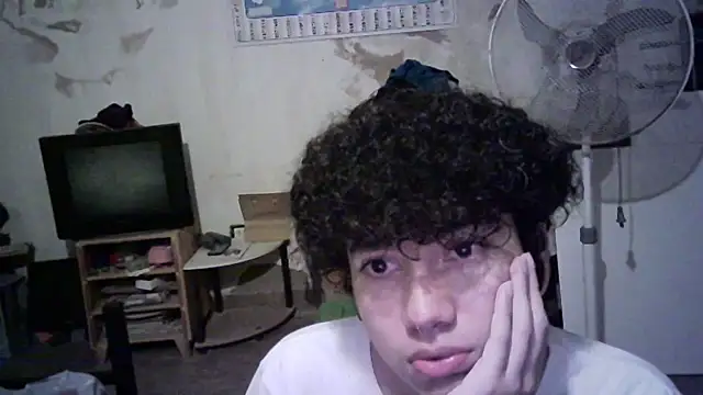 Emv2 online show from April 18, 2026, 6:06 am