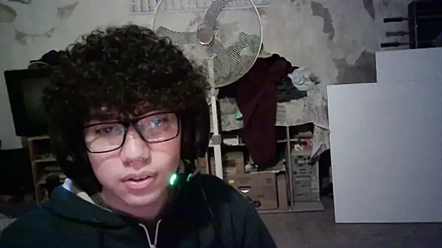 Emv2 online show from April 21, 2026, 1:42 am