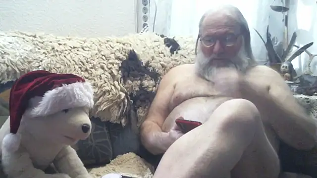 SexySantaC online show from December 21, 2025, 8:05 pm
