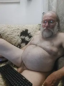 Snapshot of SexySantaC chatting on July 18, 2026, 8:34 pm SexySantaC online show from July 18, 2026, 8:34 pm