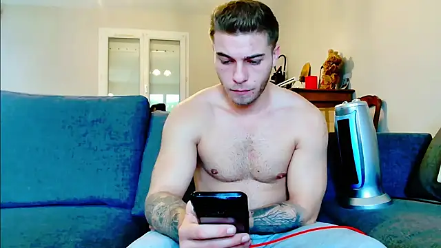 Elkafit28 online show from March 21, 2025, 2:07 pm