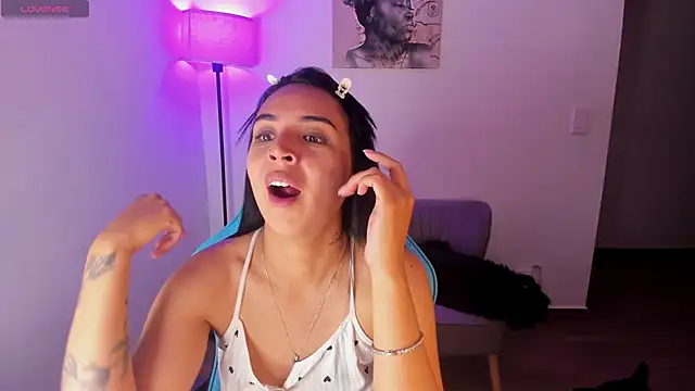 Miss Nicole online show from April 24, 2026, 12:57 am