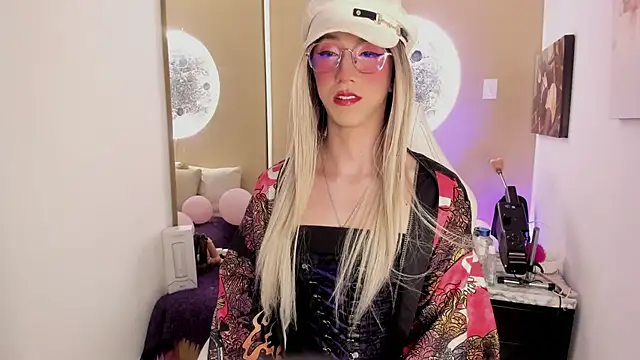 Yaki Tai online show from April 12, 2026, 4:06 am