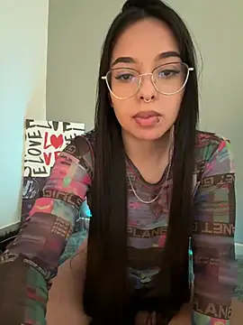 SophiaMelissa online show from April 7, 2026, 6:52 pm