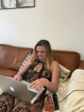 Suesse Schnitte online show from March 12, 2025, 12:57 pm